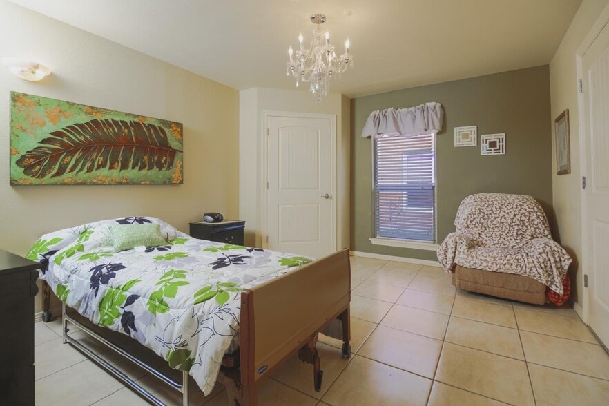 1601 N Bicentennial Blvd, McAllen, TX for sale - Primary Photo - Image 1 of 1