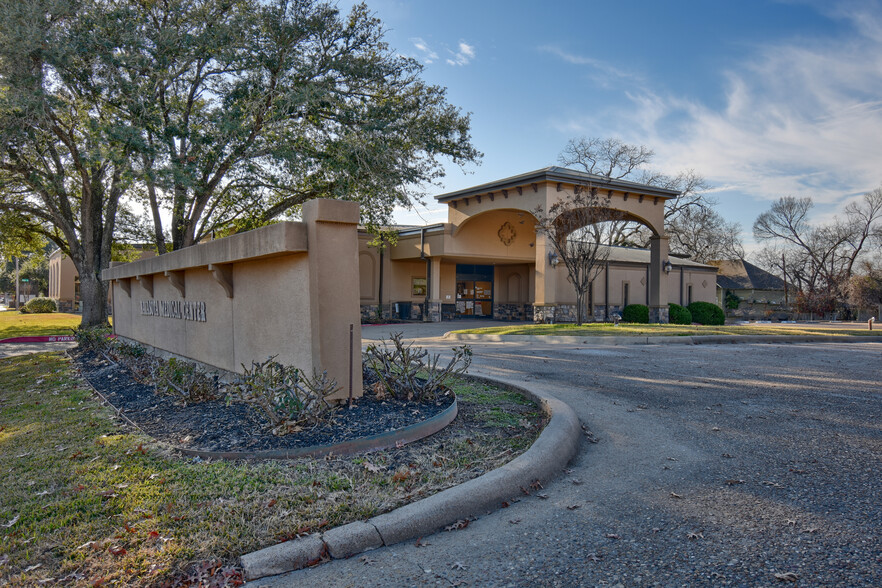 501 E Washington Ave, Navasota, TX for sale - Building Photo - Image 3 of 22