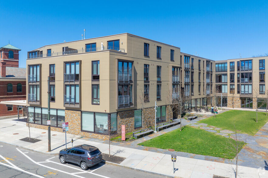 1991-2013 Massachusetts Ave, Cambridge, MA for lease - Building Photo - Image 1 of 5