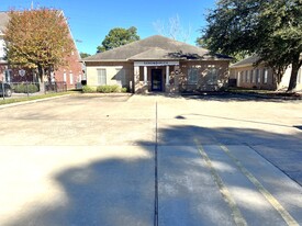 Free Standing Highland Knolls Building - Parking Garage