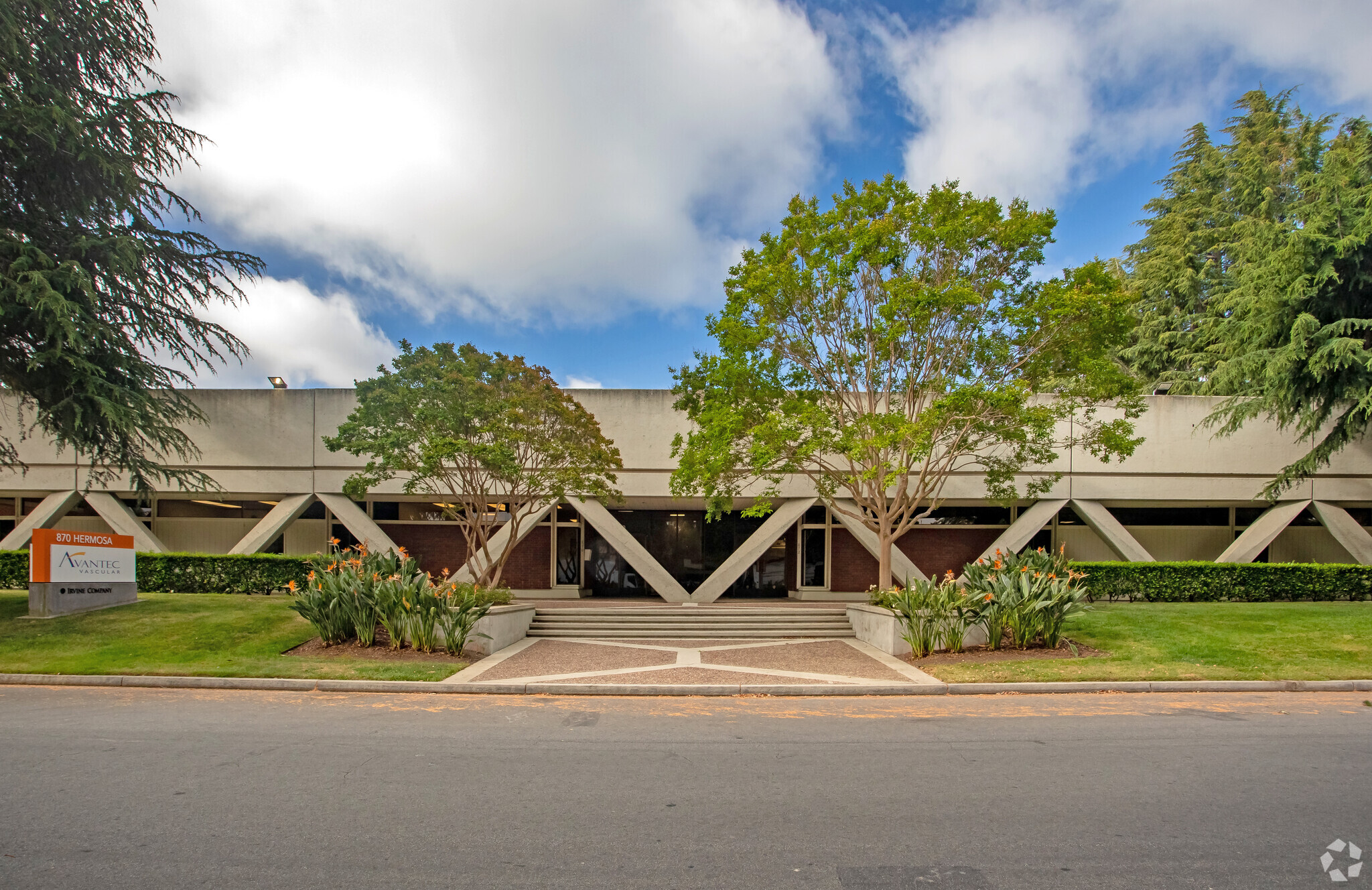 330 Potrero Ave, Sunnyvale, CA for lease Primary Photo- Image 1 of 5