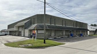 2,953 SF w/ Free Legal Mezzanine - Warehouse