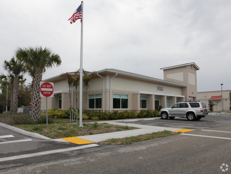 15080 N Cleveland Ave, North Fort Myers, FL for lease - Building Photo - Image 3 of 14