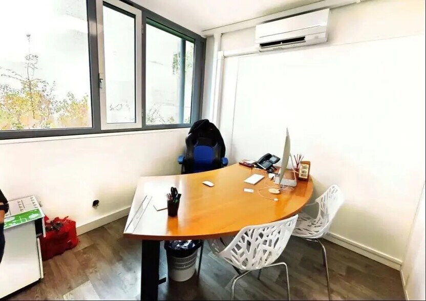 Office in Templemars for sale - Interior Photo - Image 3 of 3