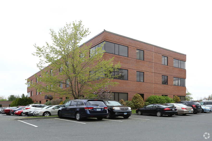 6 Northwestern Dr, Bloomfield, CT for lease - Building Photo - Image 3 of 4