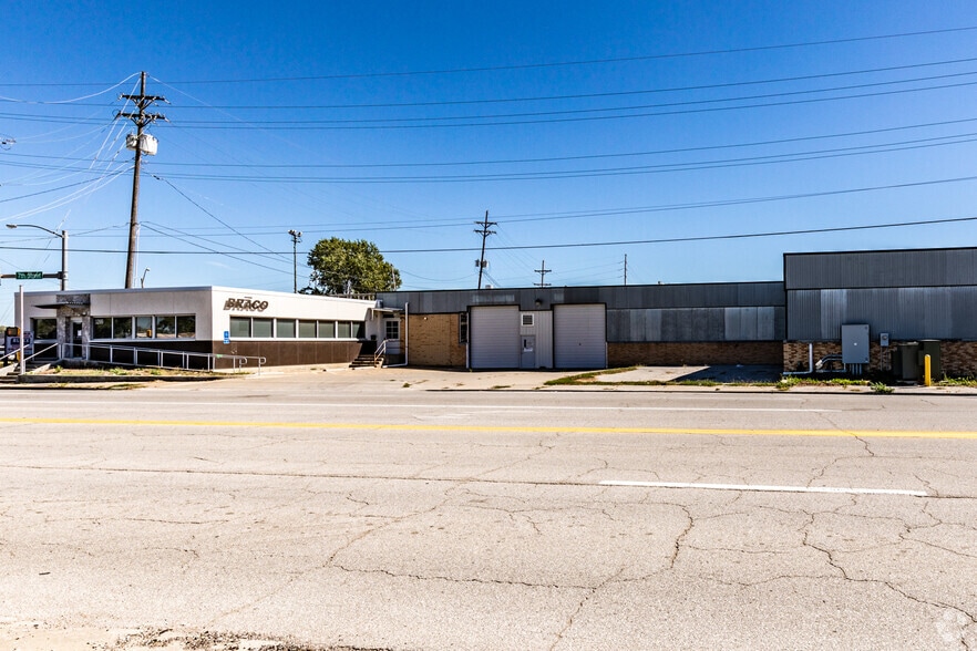 3299 N 7th St Tfwy, Kansas City, KS for sale - Building Photo - Image 1 of 20