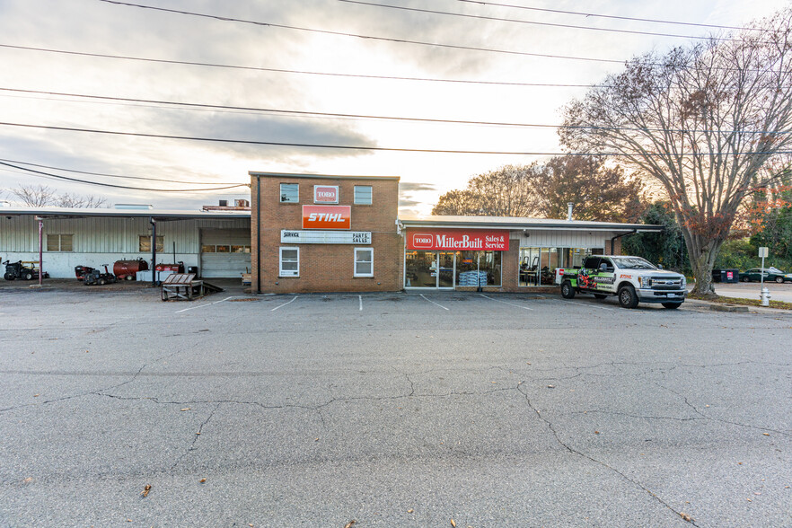 2200 12th St, Lynchburg, VA for sale - Building Photo - Image 1 of 1