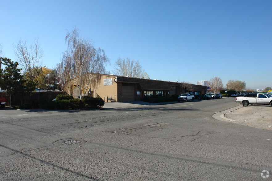 1605-1617 Freeport Blvd, Sparks, NV for lease - Primary Photo - Image 2 of 8