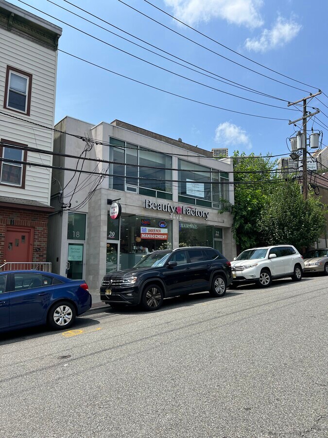 1820 Dempsey Ave, Edgewater, NJ 07020