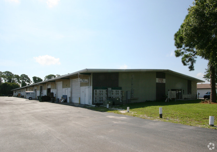 1705 Cattlemen Rd, Sarasota, FL for lease - Building Photo - Image 3 of 14