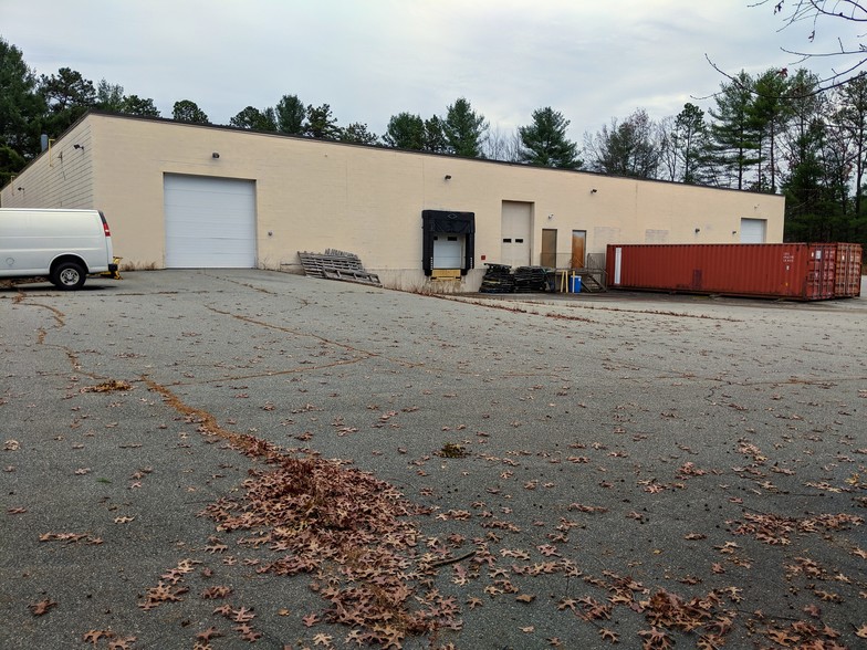 7 Northern Blvd, Amherst, NH for lease - Building Photo - Image 2 of 9