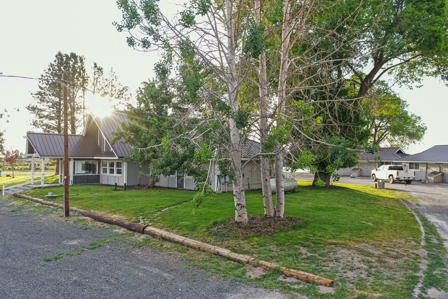 87275 County Hwy 9-28, Christmas Valley, OR for sale - Building Photo - Image 3 of 96