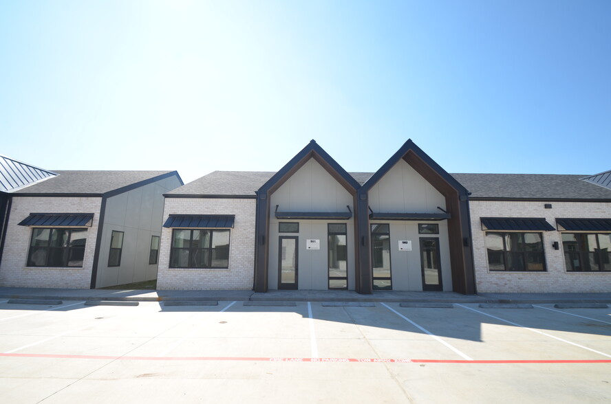 1325 Main St, Katy, TX for lease - Building Photo - Image 2 of 29