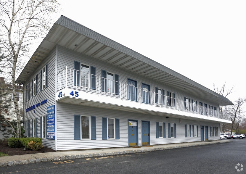 45 Brant Ave, Clark, NJ for lease - Building Photo - Image 1 of 8