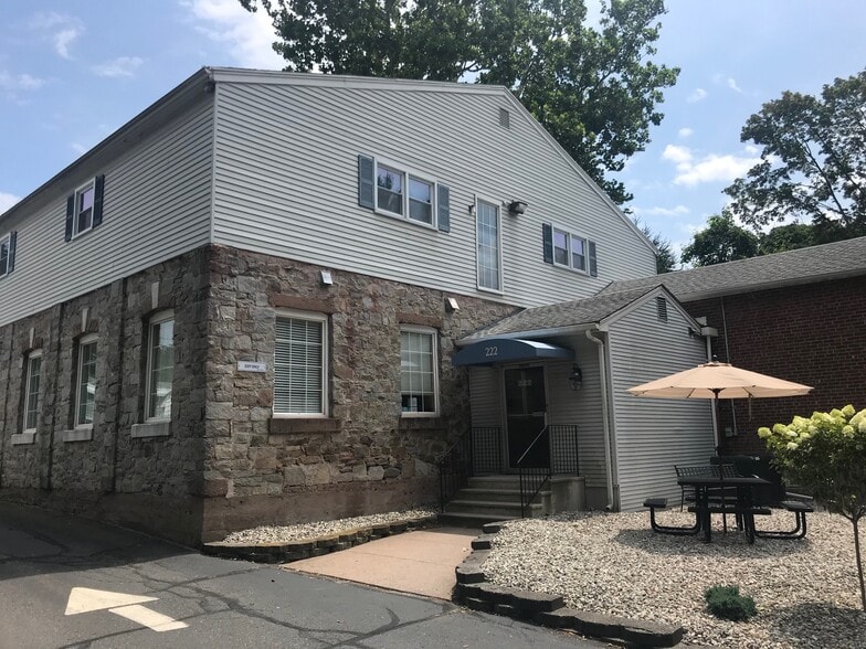 222 Mckee St, Manchester, CT for lease - Building Photo - Image 2 of 29