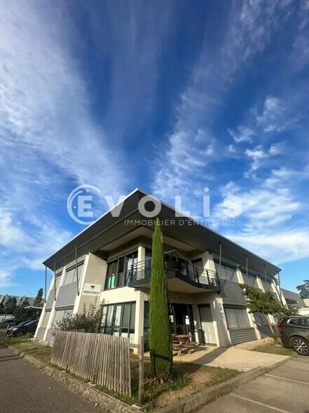 119 Route D'Heyrieux, Saint-Priest for lease - Building Photo - Image 3 of 13