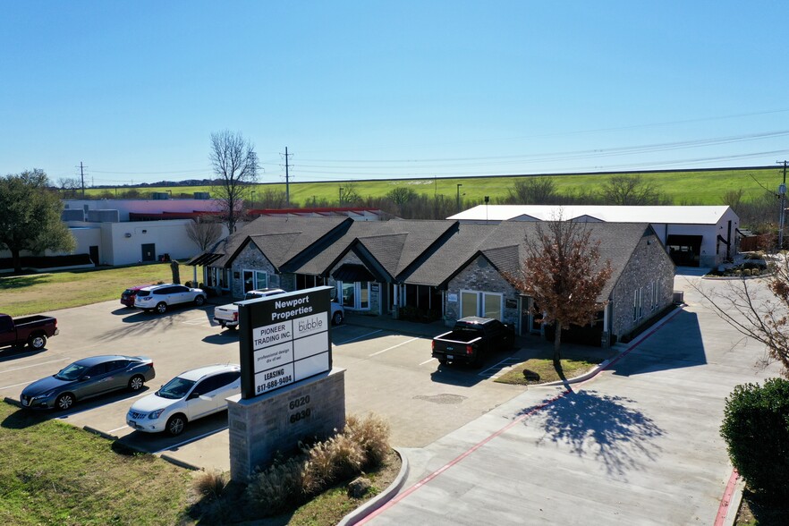 6020 W Pioneer Pky, Arlington, TX for lease - Building Photo - Image 2 of 4