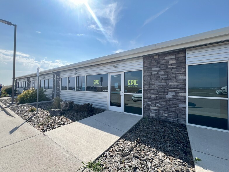 4624 Creek Dr, Rapid City, SD for lease - Building Photo - Image 1 of 6