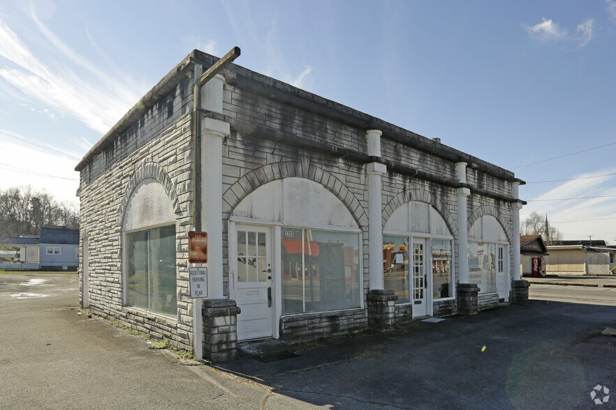 3205 Memorial Blvd, Kingsport, TN 37664