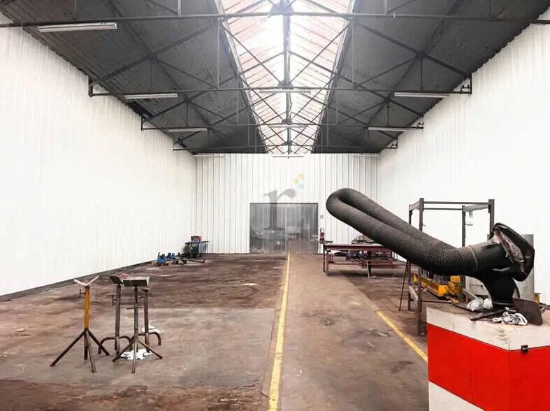 Office in Roubaix for lease - Interior Photo - Image 2 of 5