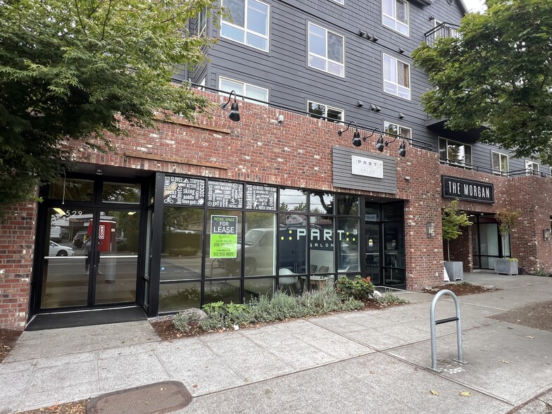 6529 California Ave SW, Seattle, WA for lease - Primary Photo - Image 1 of 2