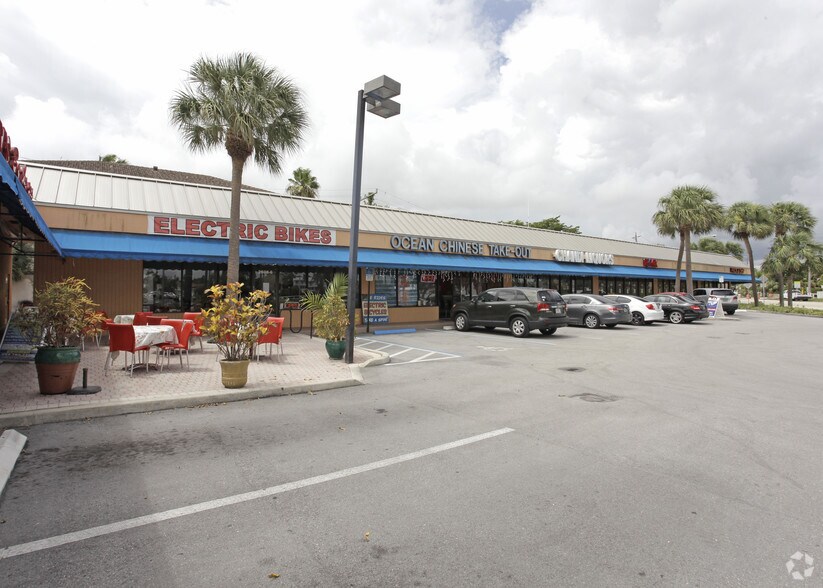 2608 N Ocean Blvd, Pompano Beach, FL for lease - Building Photo - Image 2 of 10