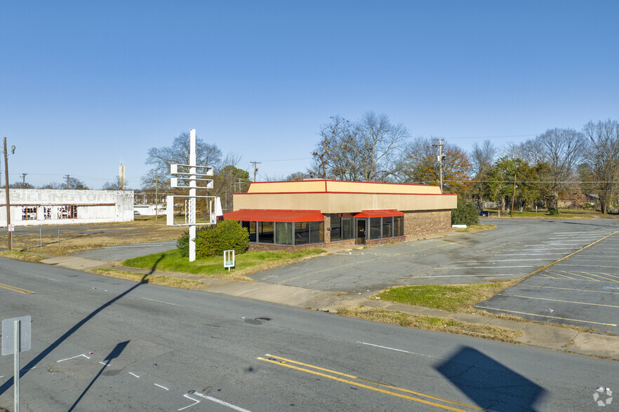 1205 S Main St, Pine Bluff, AR for lease - Building Photo - Image 3 of 8