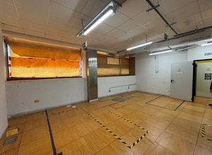 Retail in Madrid, Madrid for lease Interior Photo- Image 2 of 6