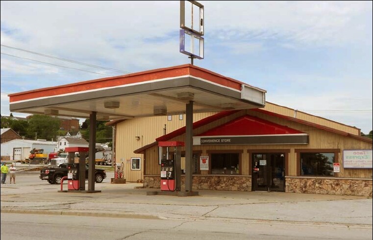 223 Milwaukee St, Kewaunee, WI for sale - Primary Photo - Image 1 of 1