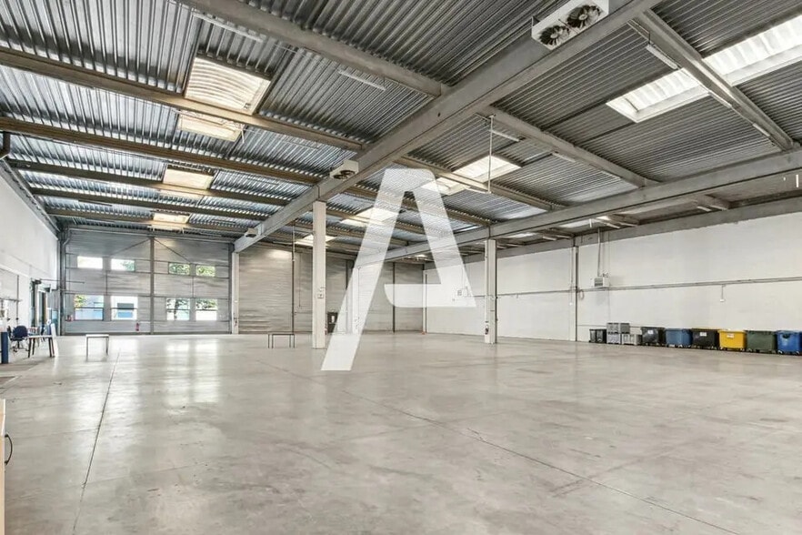 Industrial in Ivry-sur-Seine for lease - Interior Photo - Image 1 of 5