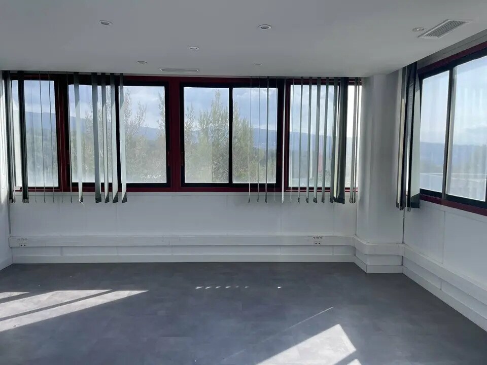 Office in La Ciotat for sale Interior Photo- Image 1 of 4