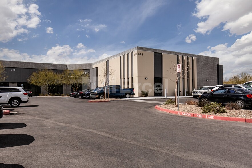 8402-8418 W Warm Springs Rd, Las Vegas, NV for lease - Building Photo - Image 2 of 4