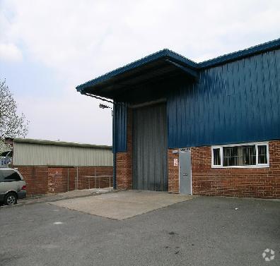 Mill Rd, Esher for lease - Building Photo - Image 2 of 7