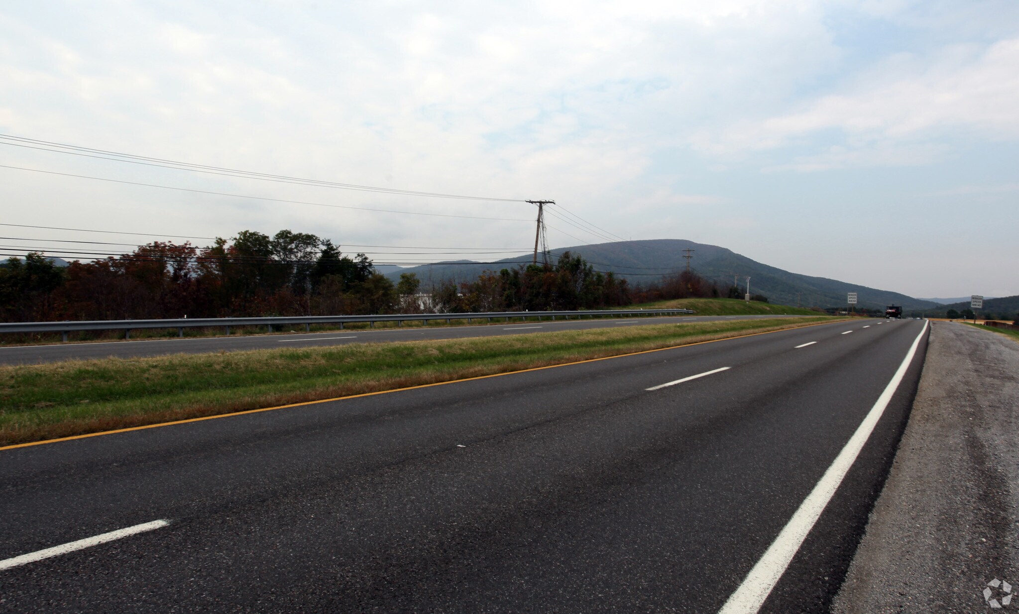 927 Russell Dr, Salem, VA for sale Primary Photo- Image 1 of 1