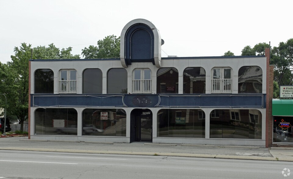 32106 Woodward Ave, Royal Oak, MI for sale - Building Photo - Image 2 of 2