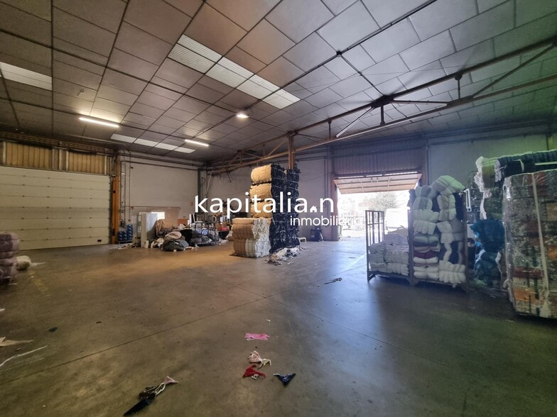 Industrial in València, Valencia for sale - Building Photo - Image 2 of 4