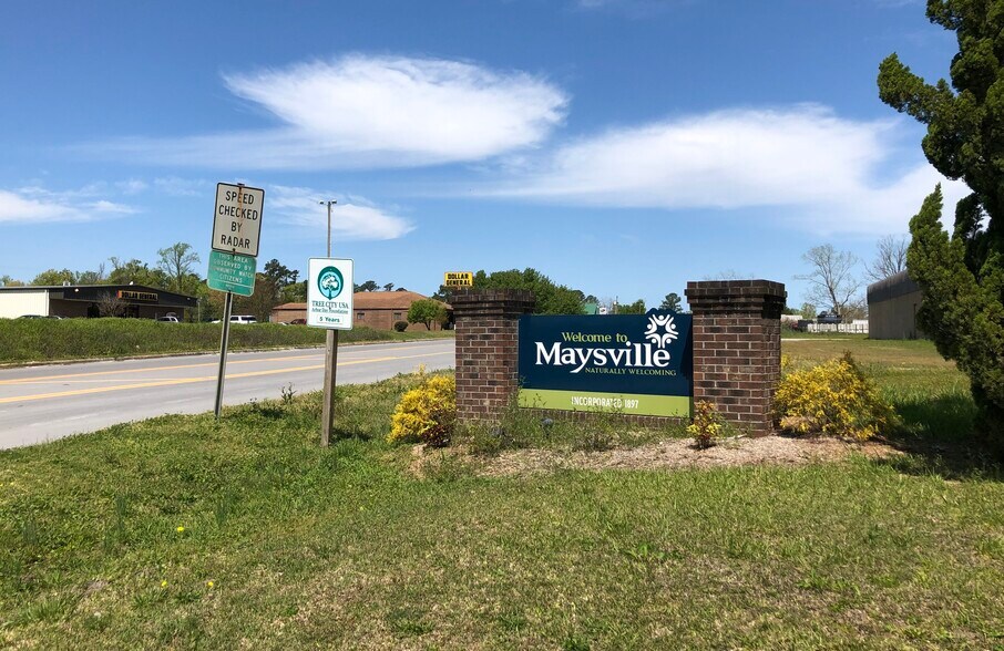 US HIGHWAY 17, Maysville, NC 28555