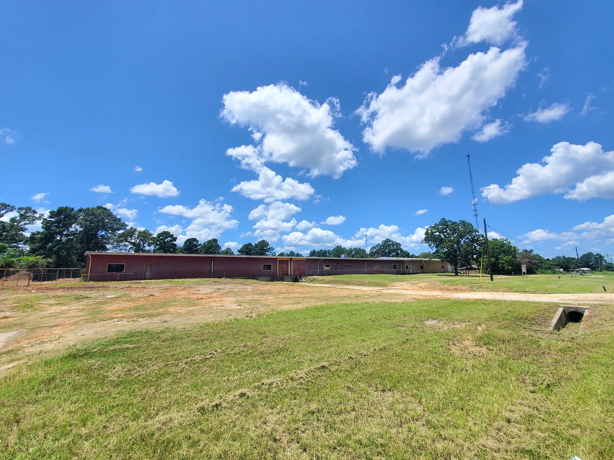 14077 N Highway 75, Willis, TX for sale Building Photo- Image 1 of 18