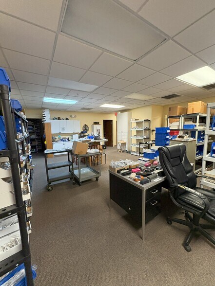 640 Brooker Creek Blvd Oldsmar - 640 Brooker Creek Blvd Oldsmar FL Building Photo 2 Large 