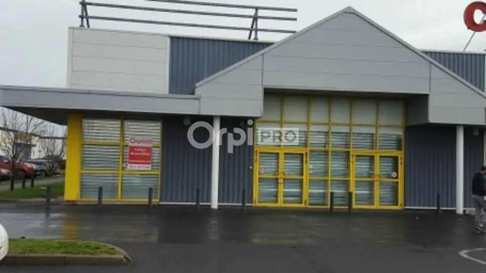 Flex in Reims for lease - Building Photo - Image 1 of 7