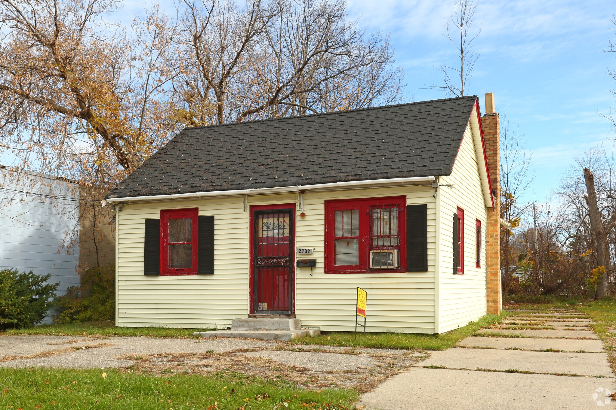 2732 Clio Rd, Flint, MI for sale Primary Photo- Image 1 of 1