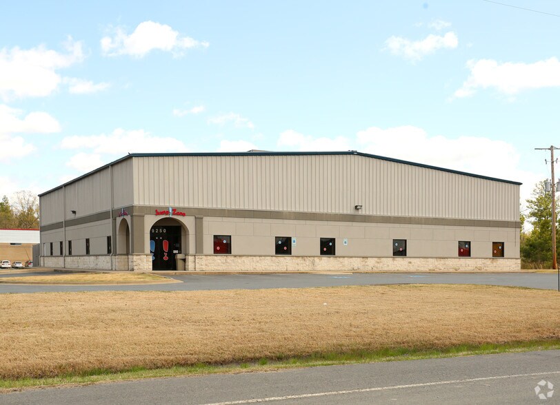 9250 White Oaks Crossing, Maumelle, AR for sale - Primary Photo - Image 1 of 1