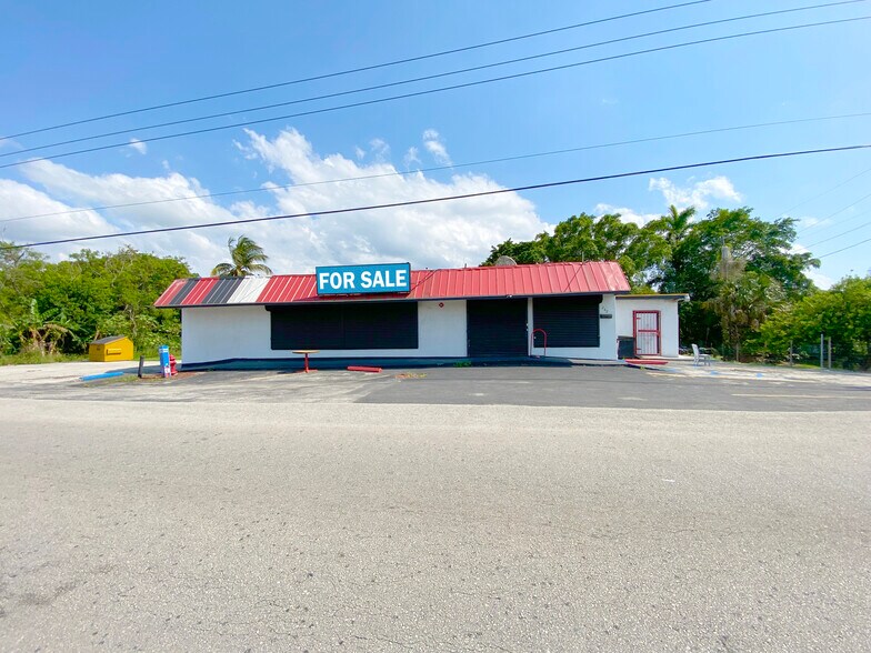 262 E 7th St, Pahokee, FL for sale - Primary Photo - Image 1 of 1