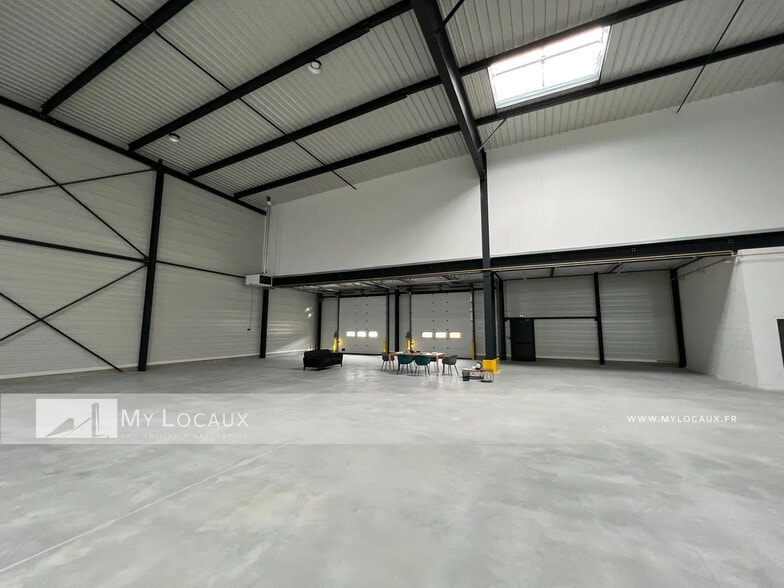 Flex in SAINT-OUEN-L'AUMONE for lease - Interior Photo - Image 2 of 5