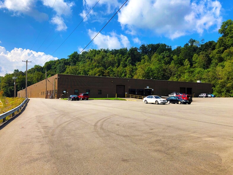 4777 Streets Run Rd, Pittsburgh, PA for lease - Building Photo - Image 1 of 12