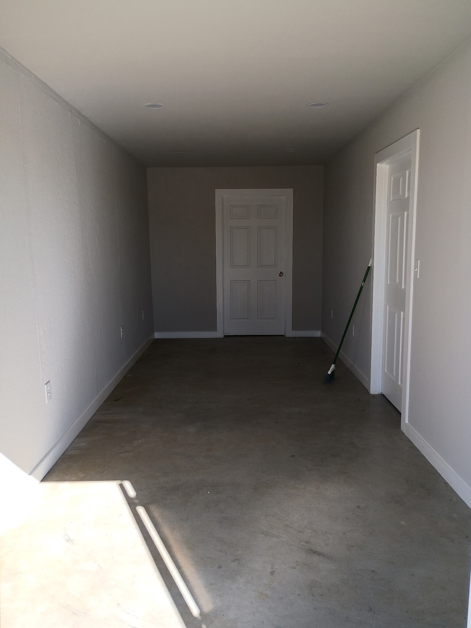 2338 Fort Worth st, Grand Prairie, TX for lease Interior Photo- Image 1 of 2