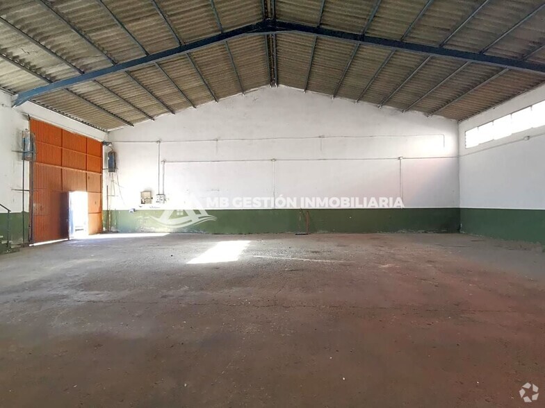 Industrial in Humanes de Madrid, Madrid for sale - Primary Photo - Image 1 of 12