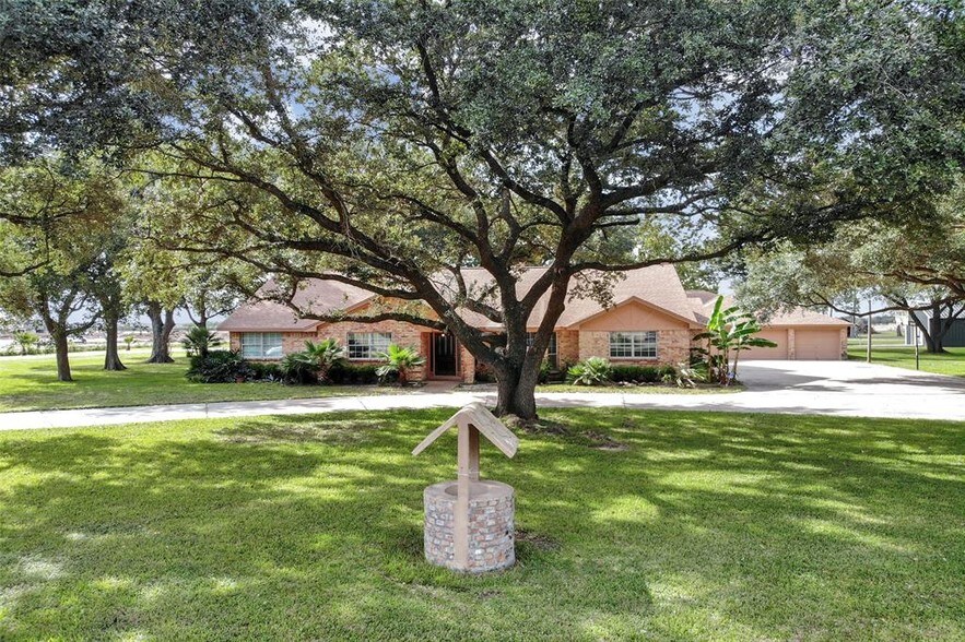 5517 Old Greenhouse Rd, Houston, TX 77084