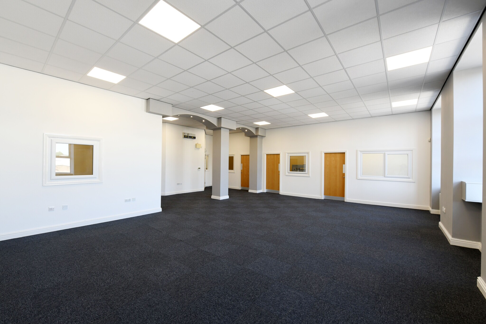 Chapel Rd, Oldham for lease Interior Photo- Image 1 of 1