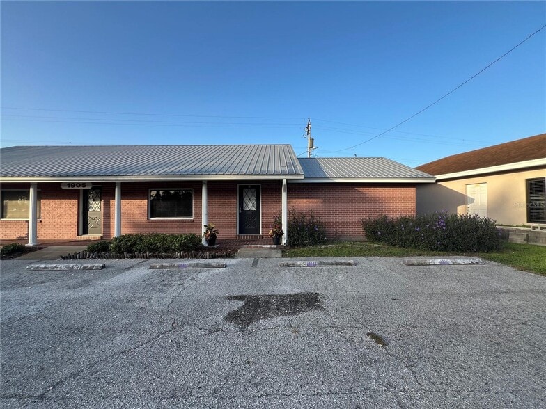 1905 W Baker St, Plant City, FL for lease - Building Photo - Image 2 of 16